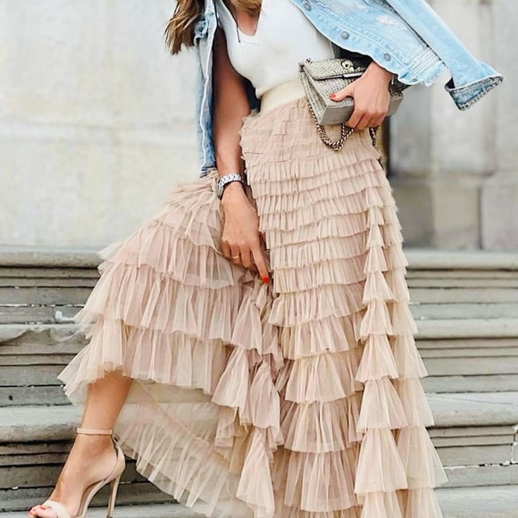 Dresses & Skirts - MOCCA Chic Asymmetrical Layered Skirt in Beige